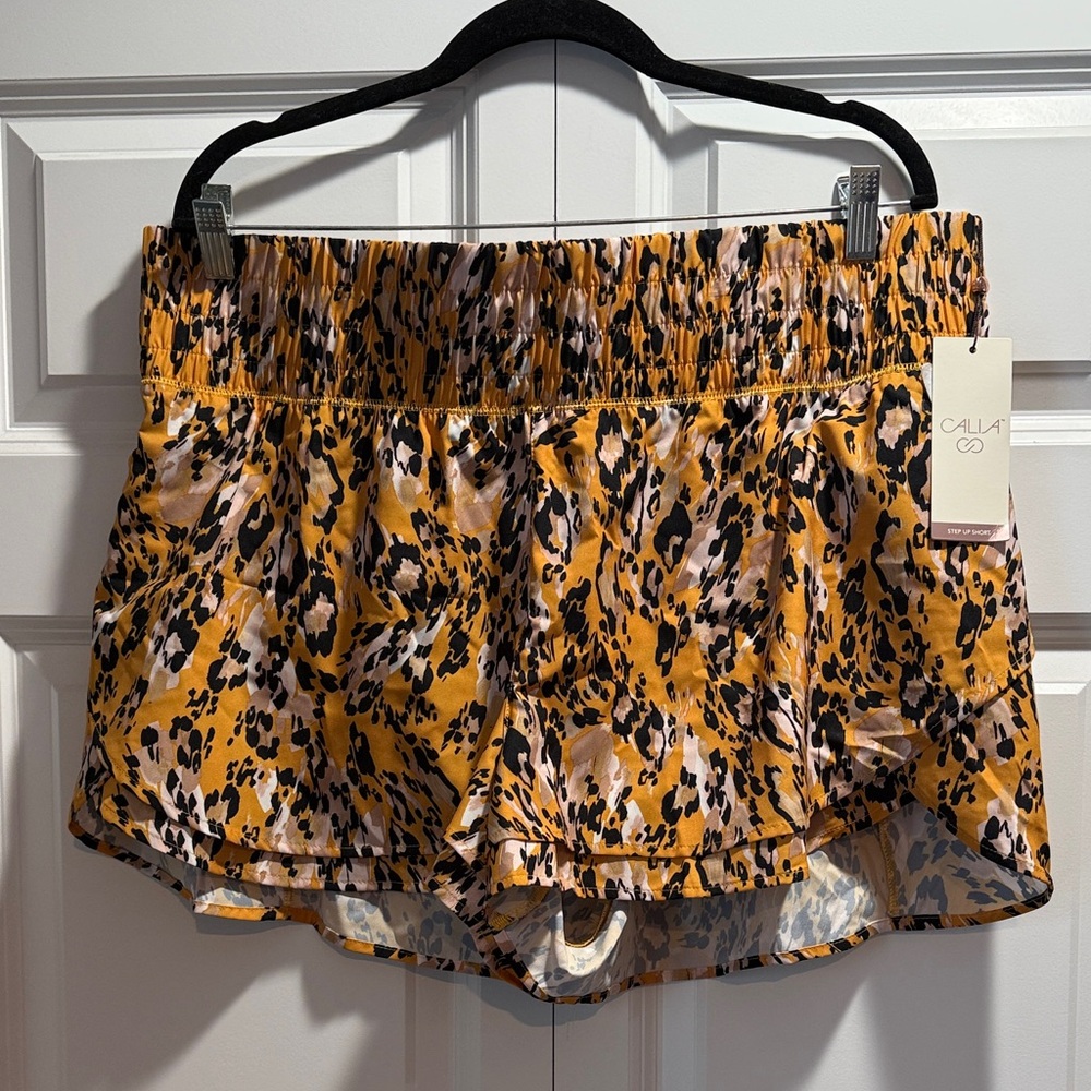 Calia Women’s Step Up High Rise Petal Hem Short. NWT